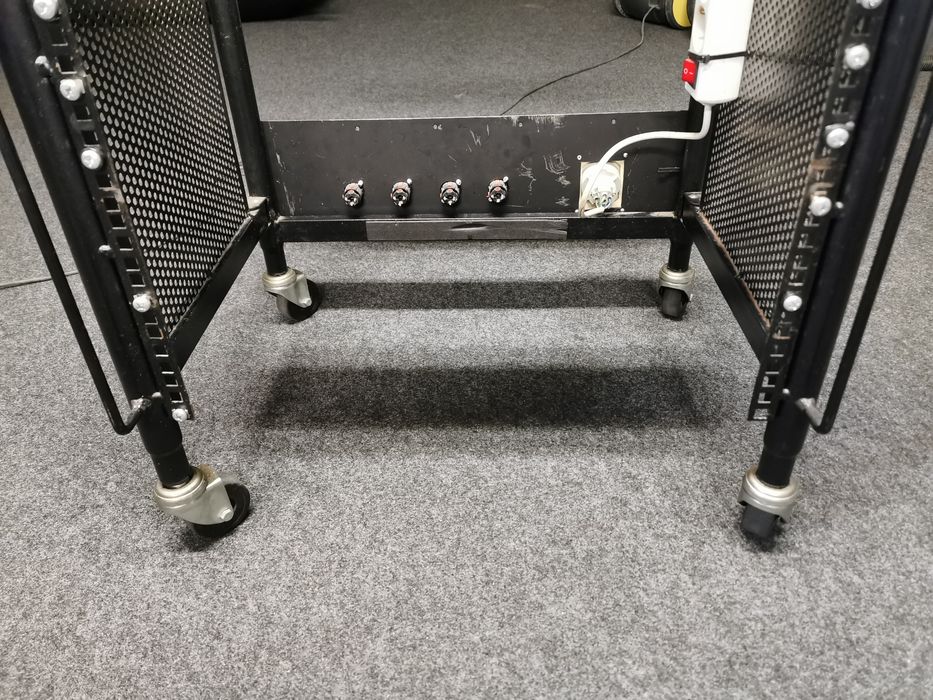 Rack 10U GUIL (SEMI NOVA)