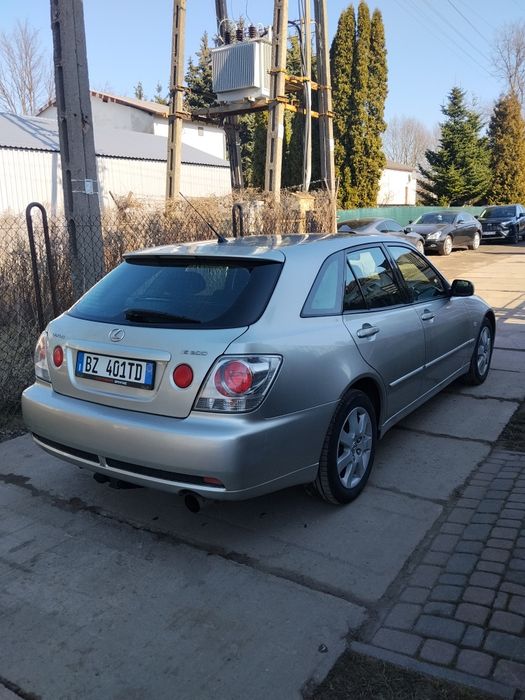 Lexus IS200 SC 2002 import Włochy bez rdzy
