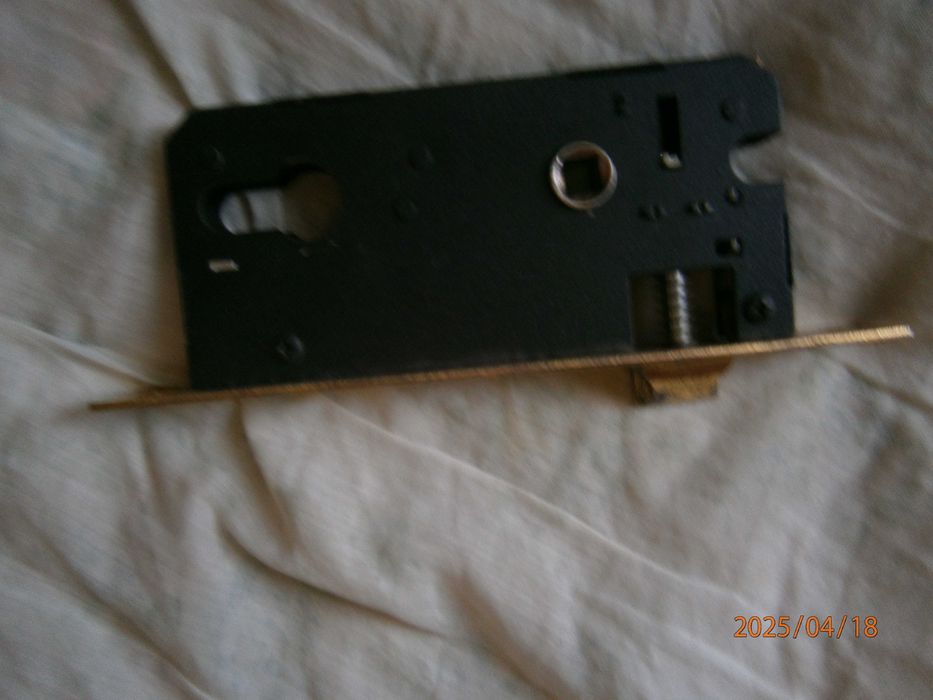 замок врезной дверной