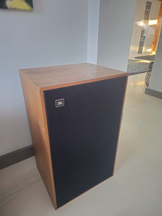 Potężne kolumny JBL 43111WX