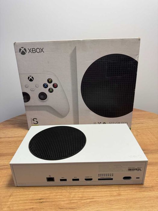 Xbox Series S stan idealny, 2 pady, pudełko, okablowanie, polecam!