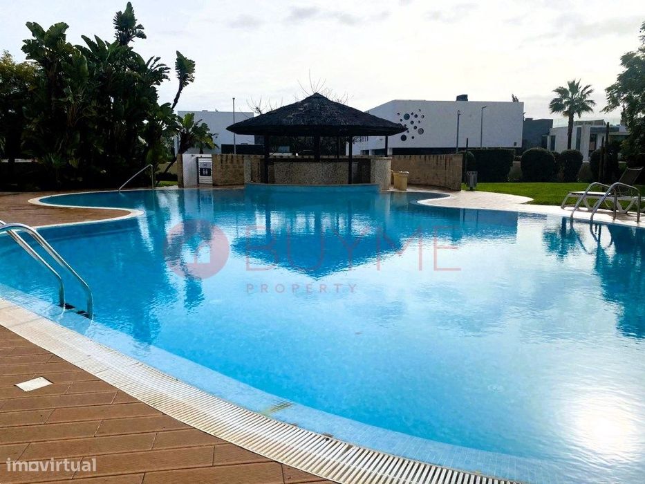 Apartamento T2 em condomínio contemporâneo numa zona residencial tr...
