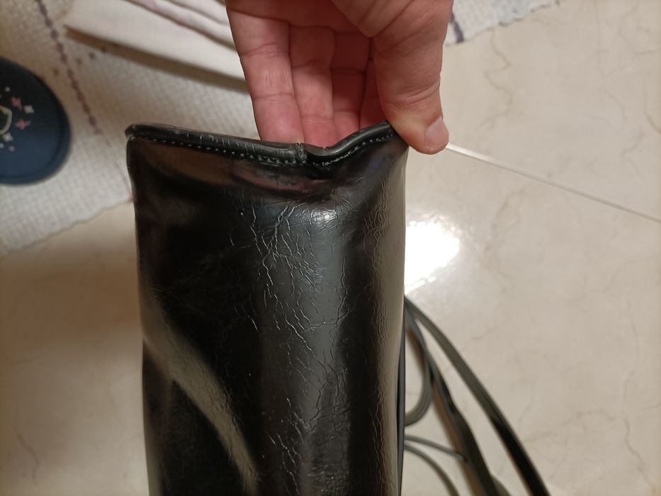 Mala Parfois, tamanho médio em preto