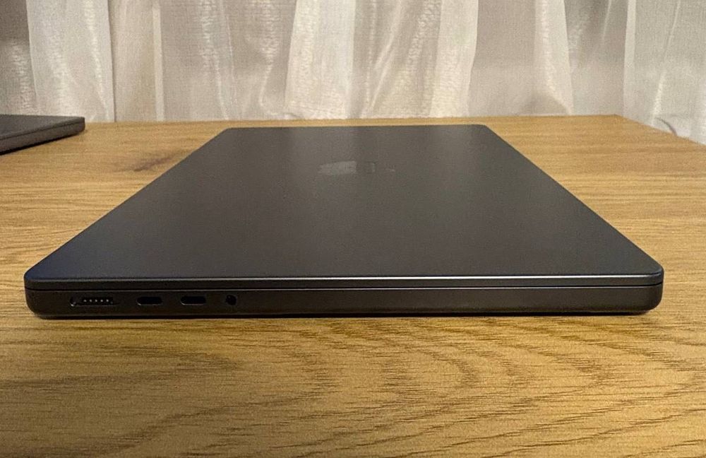 MacBook Pro 14" Space Black Late 2023 M3pro,36gb,512ssd