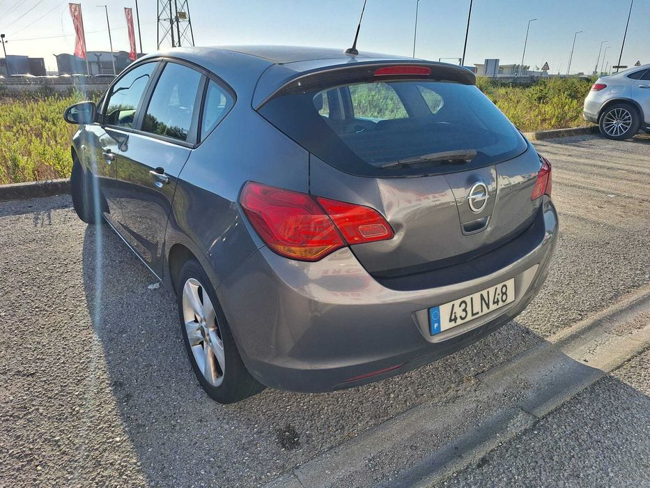 Opel Astra J - 1.3 CDTI