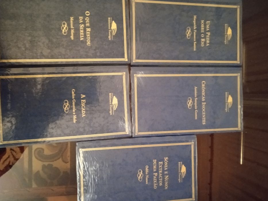 Coleção de livros da Biblioteca Prestígio