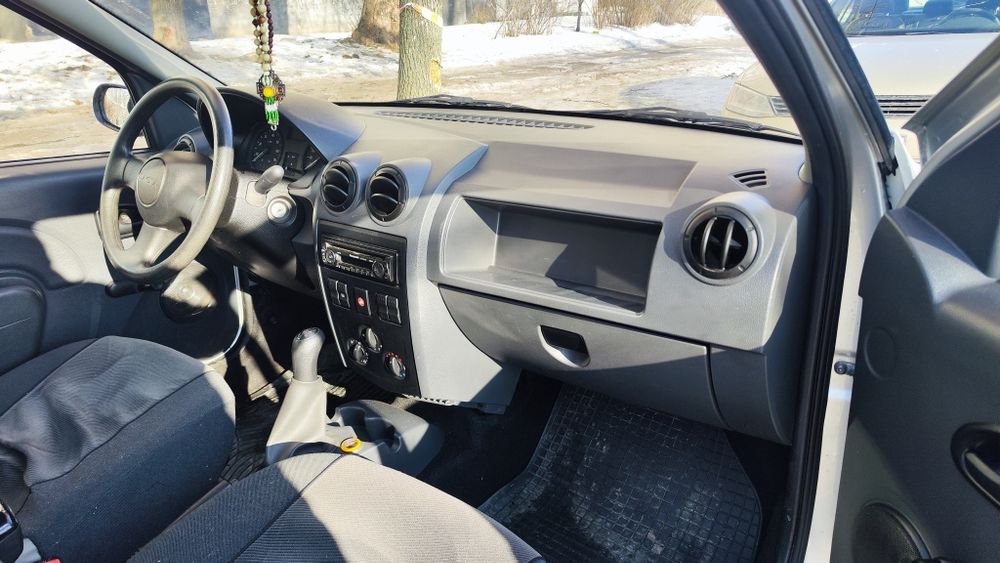 Автомобіль Dacia Logan , 1.4, бензин , 68 тис км рідного пробігу,