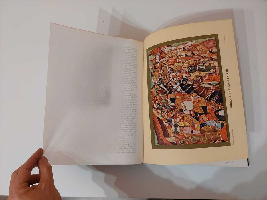 Livro A Volta ao Mundo- Ferreira de Castro | Edição Antiga Capa Dura