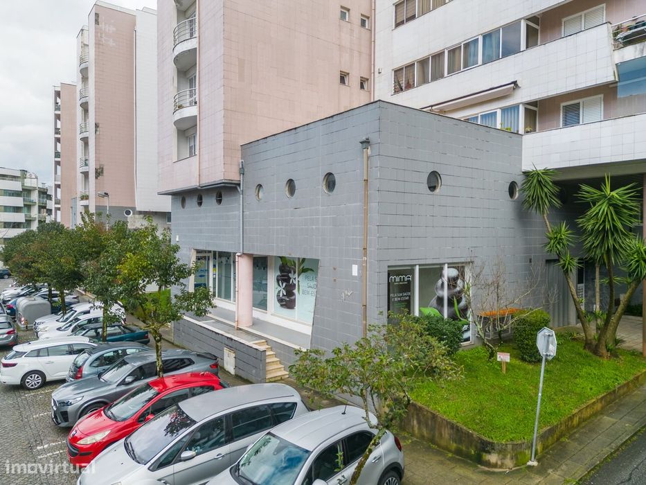 Loja para arrendamento em Ferreiros