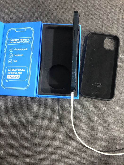 Продам iphone 14 plus 128gb