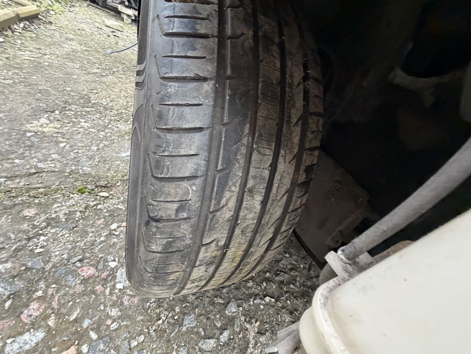 Оригинальные диски с резиной 235.45.18 toyota camry 70