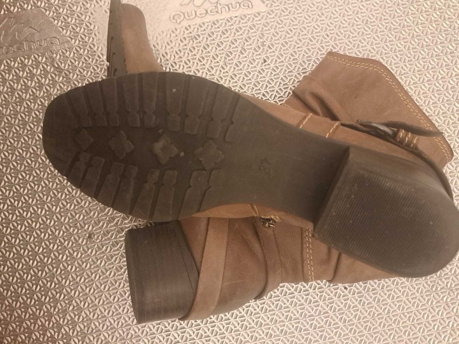 Krotkie botki Marco Tozzi r 38,5