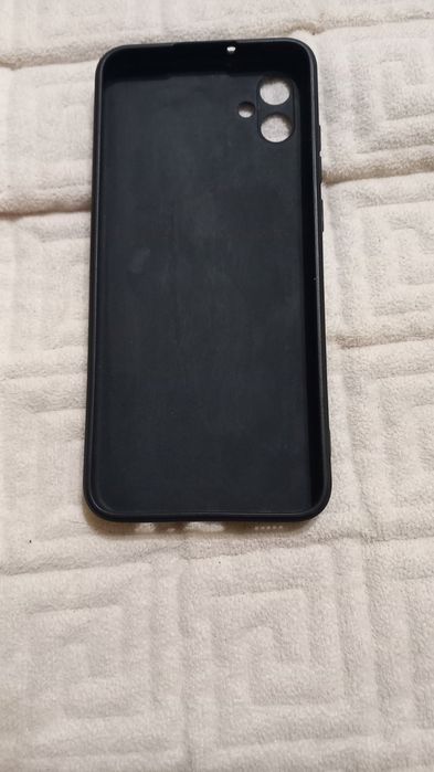 Продам чорний чохол для Samsung Galaxy A04e

Продаю чорний чохол для с