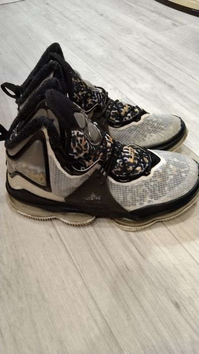 Мужские баскетбольные кроссовки NIKE  Lebron.43 р