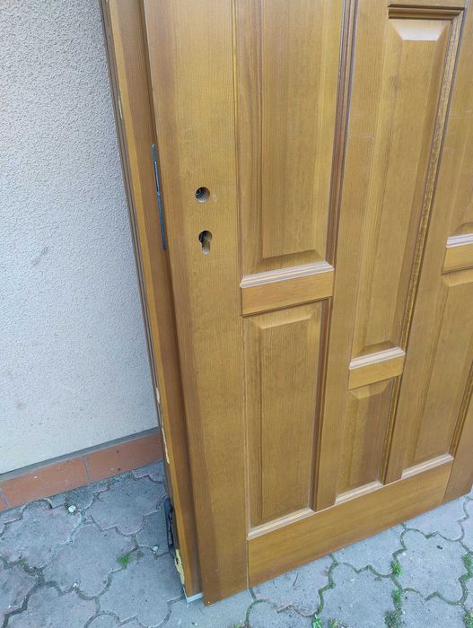 Nowe Drzwi Drewniane Zewnetrzne Z Oscieznica