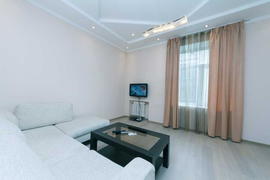 Подобово 2к апартаменти, Хрещатик, 17. м. Хрещатик