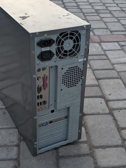 ASUS P4P800S-X – ПК на Socket 478 + клавіатура і миша