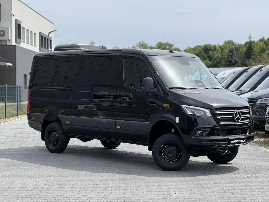 Mercedes-Benz Sprinter Sprinter Tourer 319 (190 KM) 4x4 średni L2H1 9-osobowy Automat SELECT