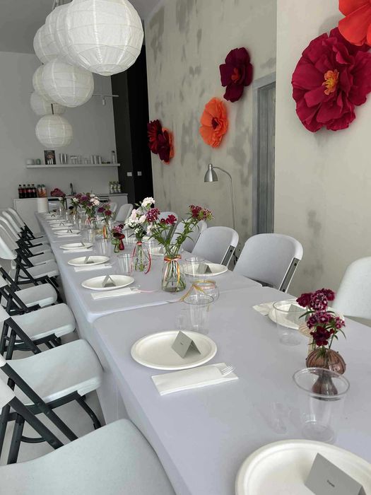 wynajem stoły, krzesła cateringowe oraz ławki