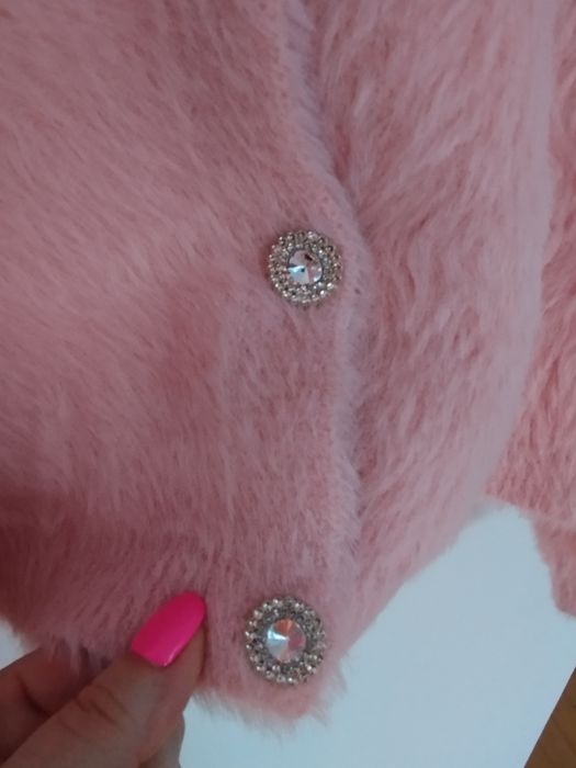 Nowy włoski sweterek Alpaka milusi kolor pudrowy róż ozdobne guziki