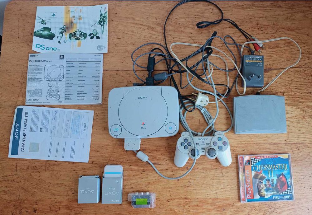 Lot PS One SCPH-102 Blanche + 22 Jeux, Manette, Câbles - Testée OK