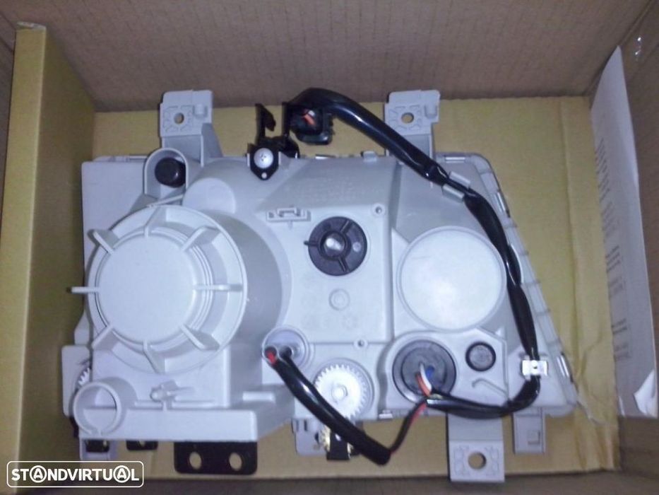 Farol Faróis da frente Mitsubishi Canter Fuso 2005 -NOVOS