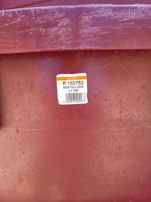 Dorna de plastico para vinho -  750L