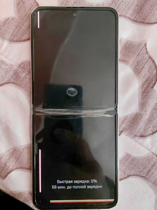 Samsung Galaxy z flip 3 5g Розбитий екран!