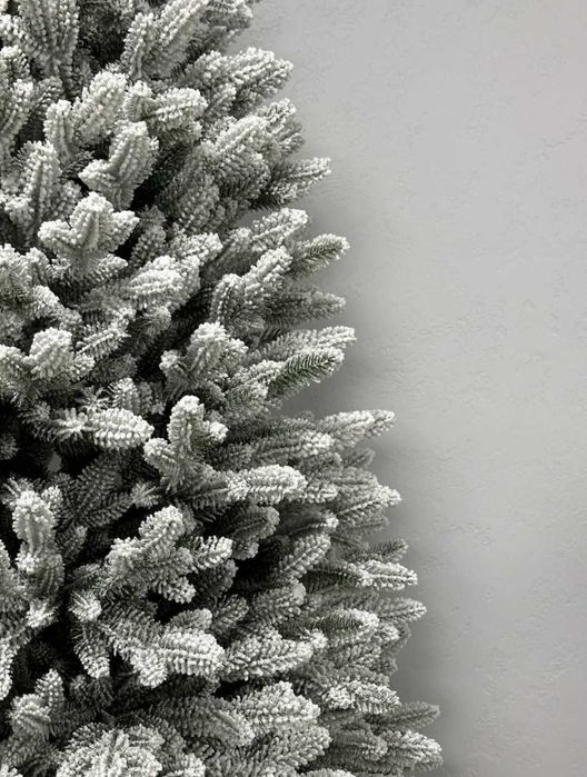 Віденська лита засніжена ялиночка.Штучна ялинка засніжена Віденська