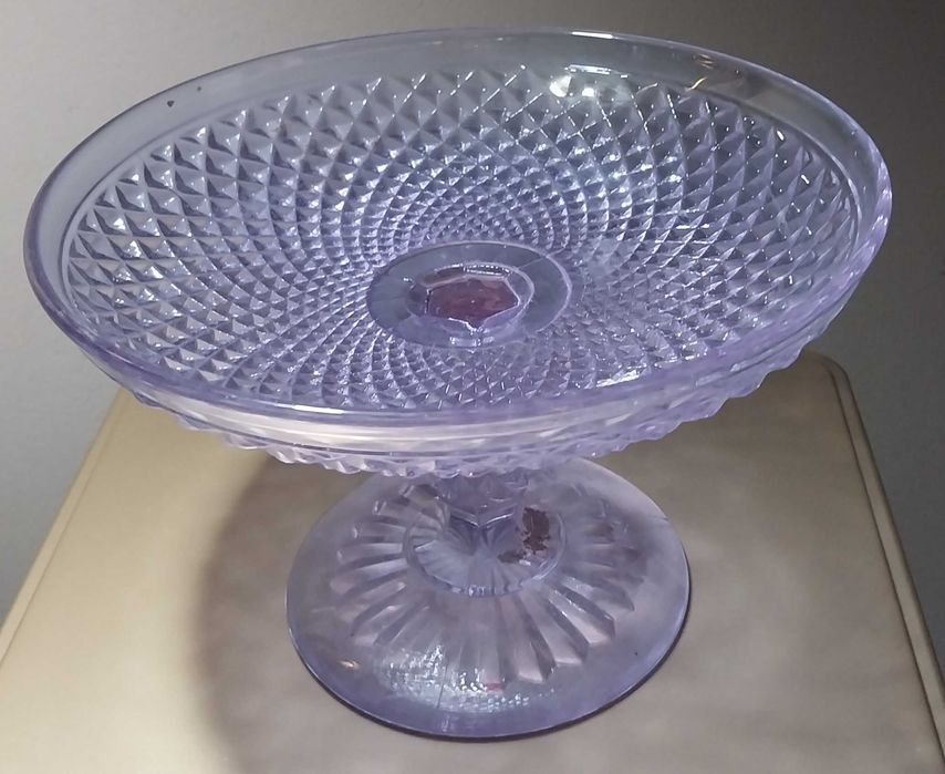 Taça de vidro trabalhado