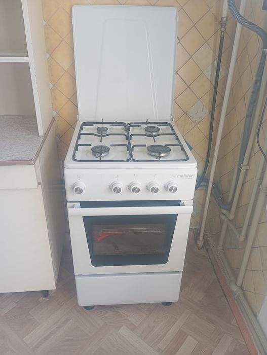 Продам газову плиту