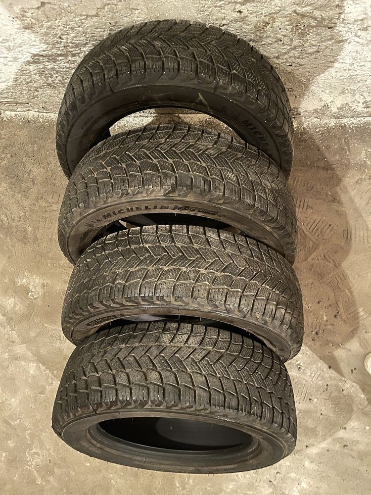 Зимові шини Michelin XIce Snow 205/55 R16 94H XL 3 700 грн