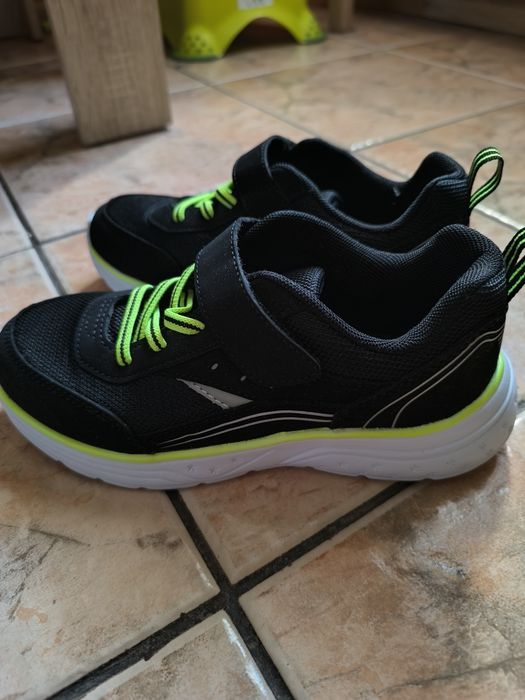 Buty dziecięce Vt sneakers nr 33 nowe