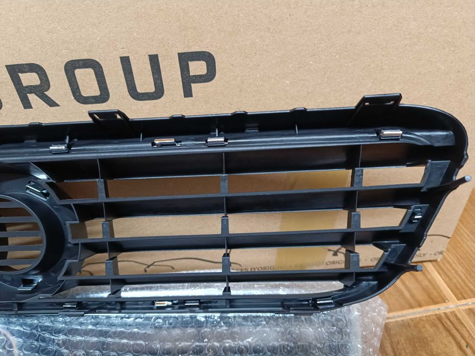 Grelha Audi A3 8L para-choques NOVA e ORIGINAL