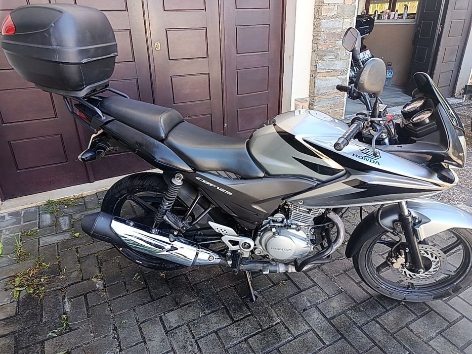 Honda CBF 125 moto estimada bastante fiável e economica
