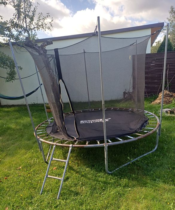 Sprzedam trampolinę 180 cm