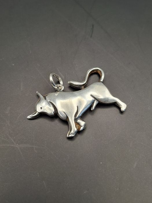 Zawieszka srebro byk