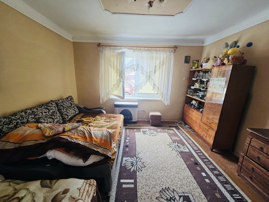 Продаж будинку в м.Берегове, 77 кв.м, 10 соток ділянки
