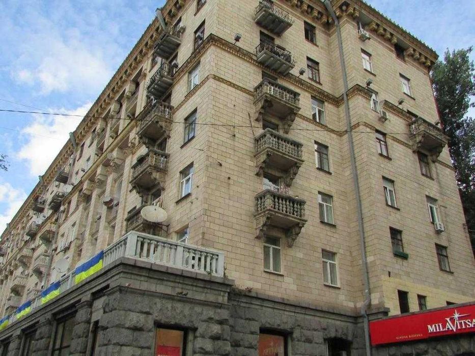 Продаж квартири Хрещатик 21 навпроти ЦУМу сталінка Центр