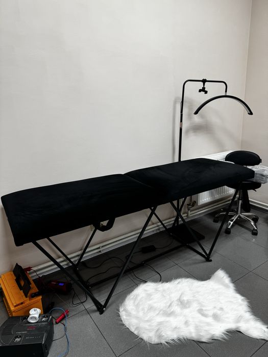 Меблі для студії красу