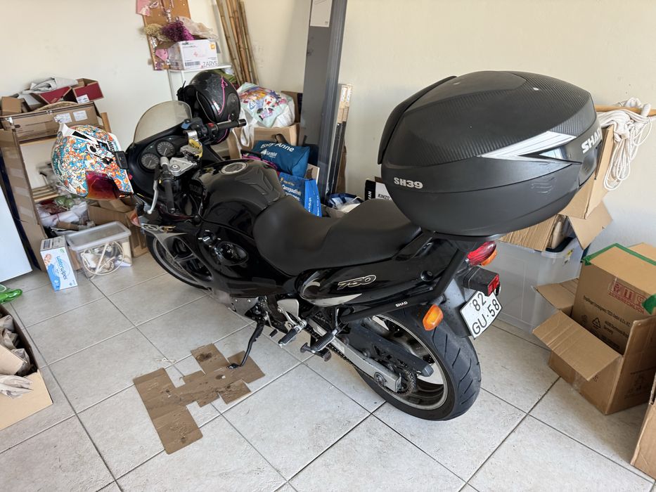 Suzuki GSX-750-F
