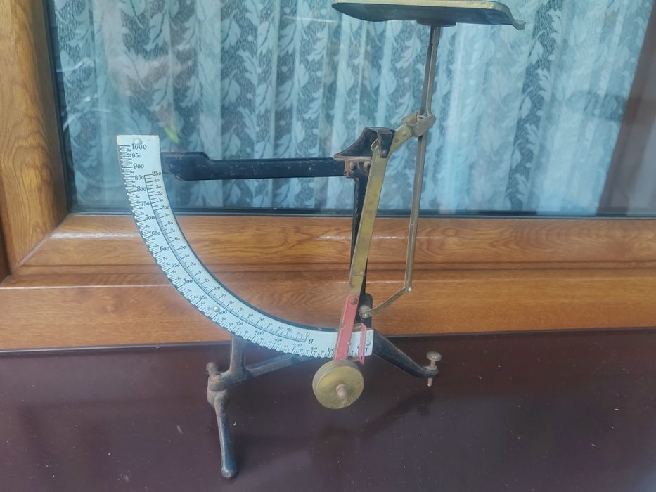 Stara waga kuchenna do 1 kg