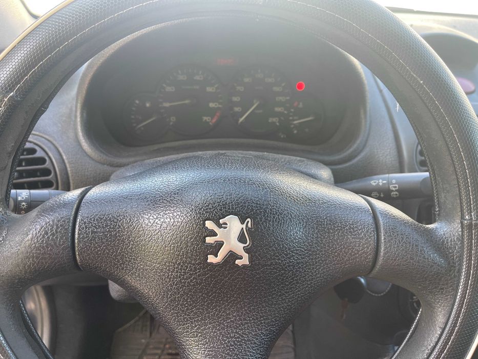 Veículo automóvel