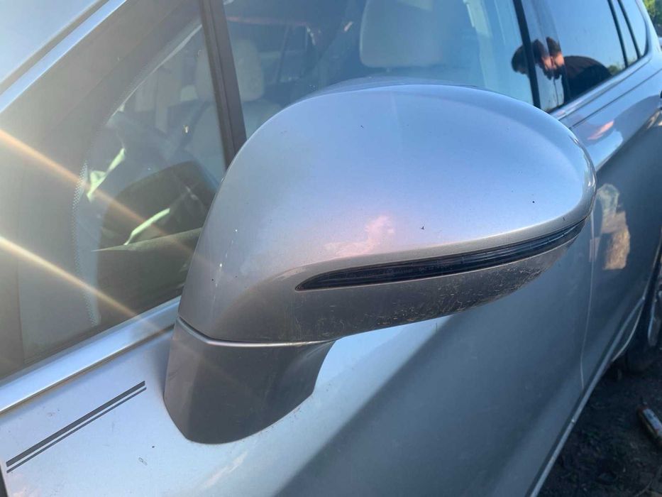 Двері Buick Envision