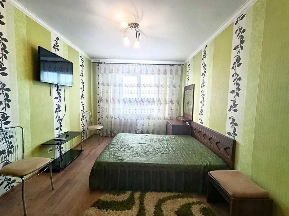 Науки просп. 54-Б, Затишна 2-х кімн. ст.м. Либідська - 10 хвилин їзди.