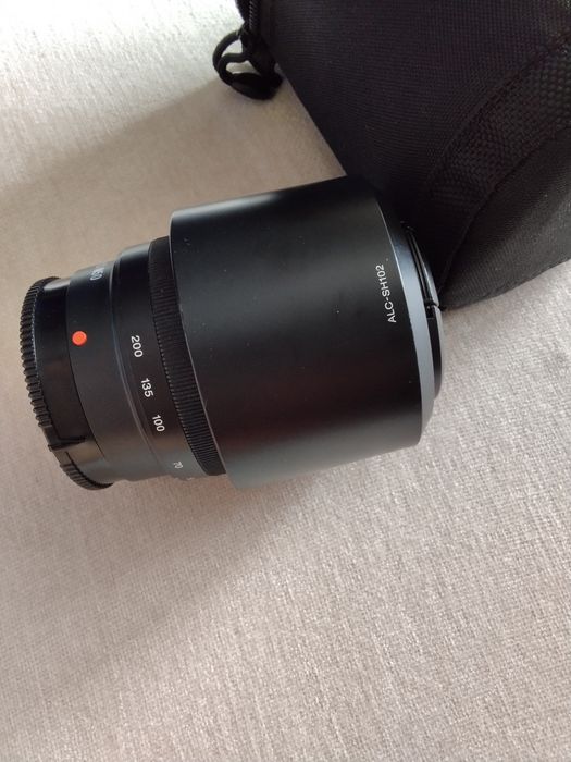 Objectiva SONY DT 55-200mm f/4-5.6 (Encaixe A) - com BOLSA LOWEPRO + Tampa