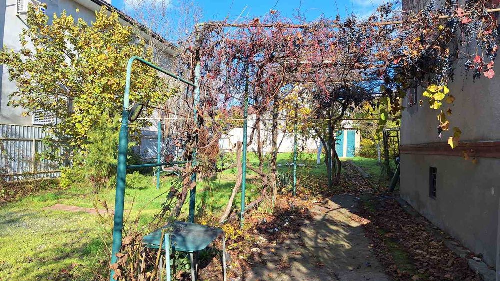 Продам дом в живописном месте вблизи озера пригород Одессы.