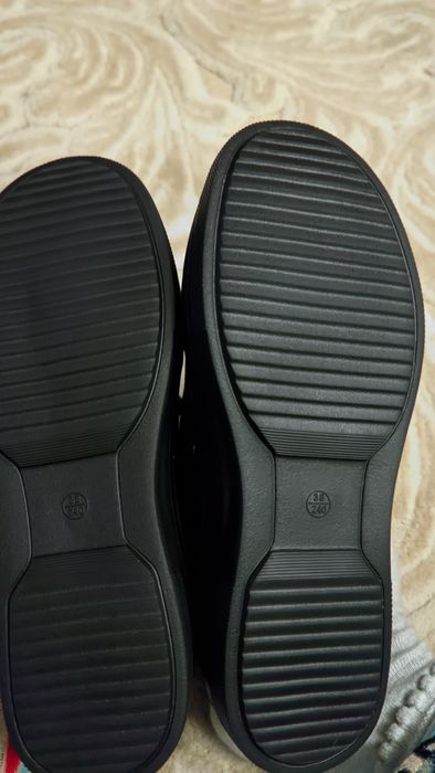 Полусапожки, Черевики Cross Jeans
жіночі колір чорний на платформ