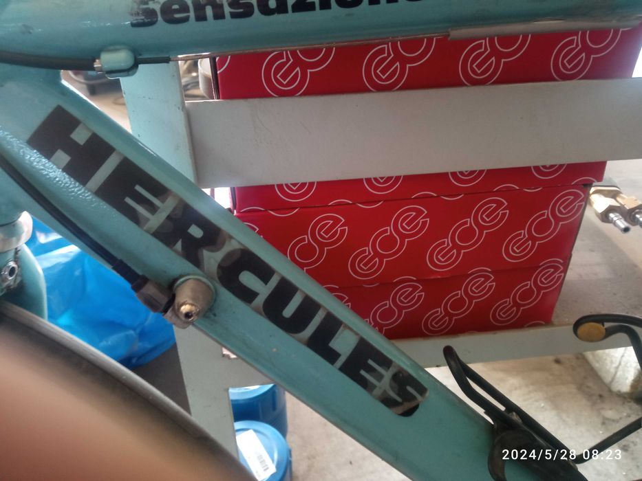 Rower szosowy HERCULES