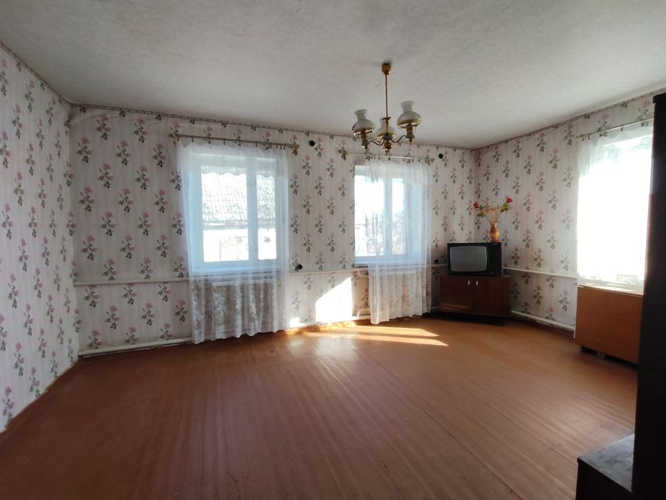 Продаж 0/5 будинку з окремим двором